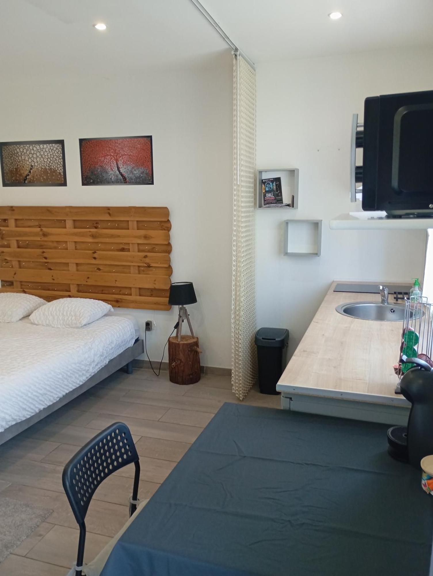 Chambre D'Hotes Les Macarons De Tata Sainte-Eulalie  Buitenkant foto