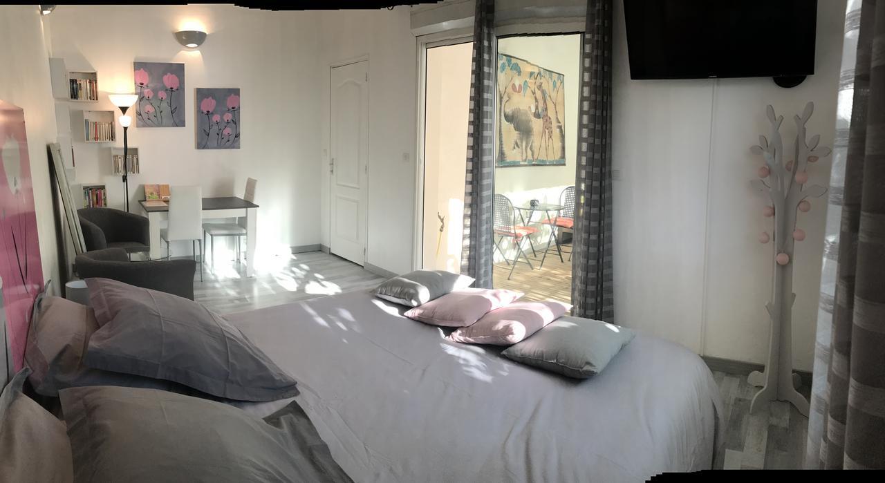 Chambre D'Hotes Les Macarons De Tata Sainte-Eulalie  Buitenkant foto